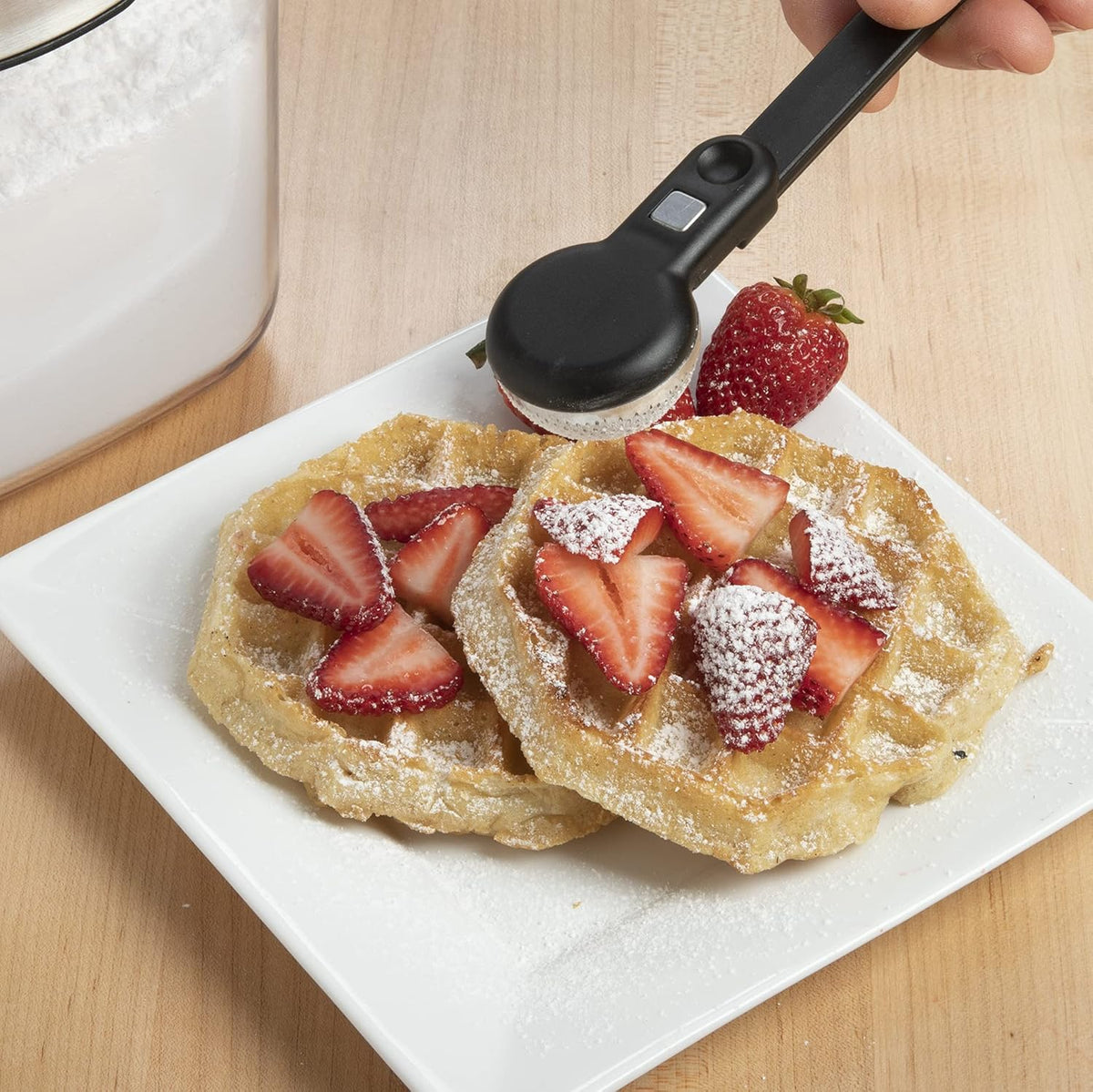 Progressive International (2.05-quart Powdered Sugar Keeper)