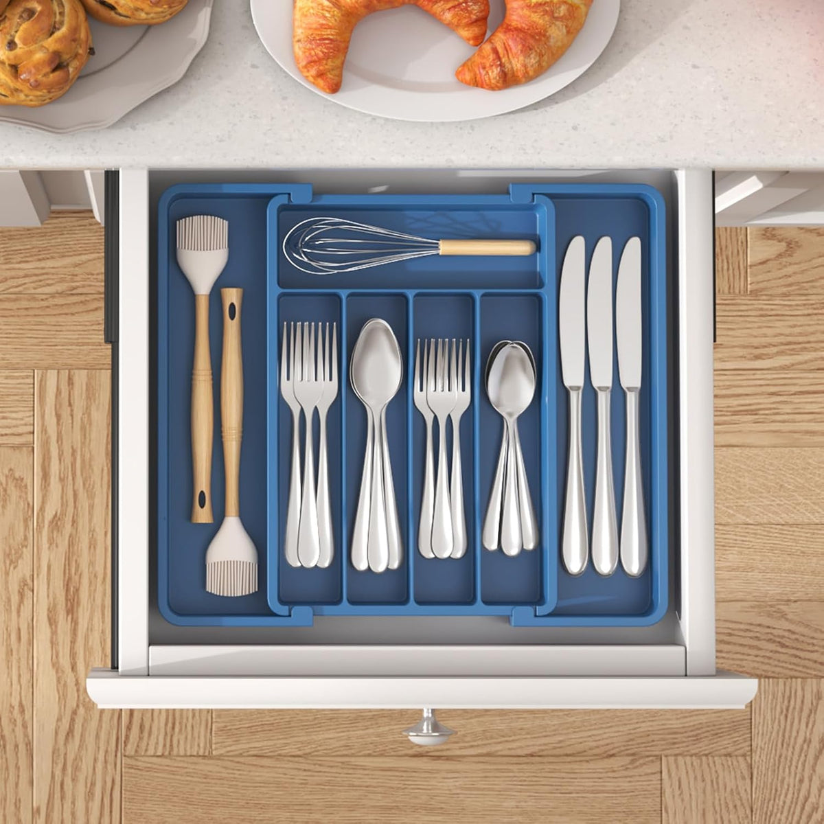 Silverware Organizer for Drawer, Expandable Utensil Tray