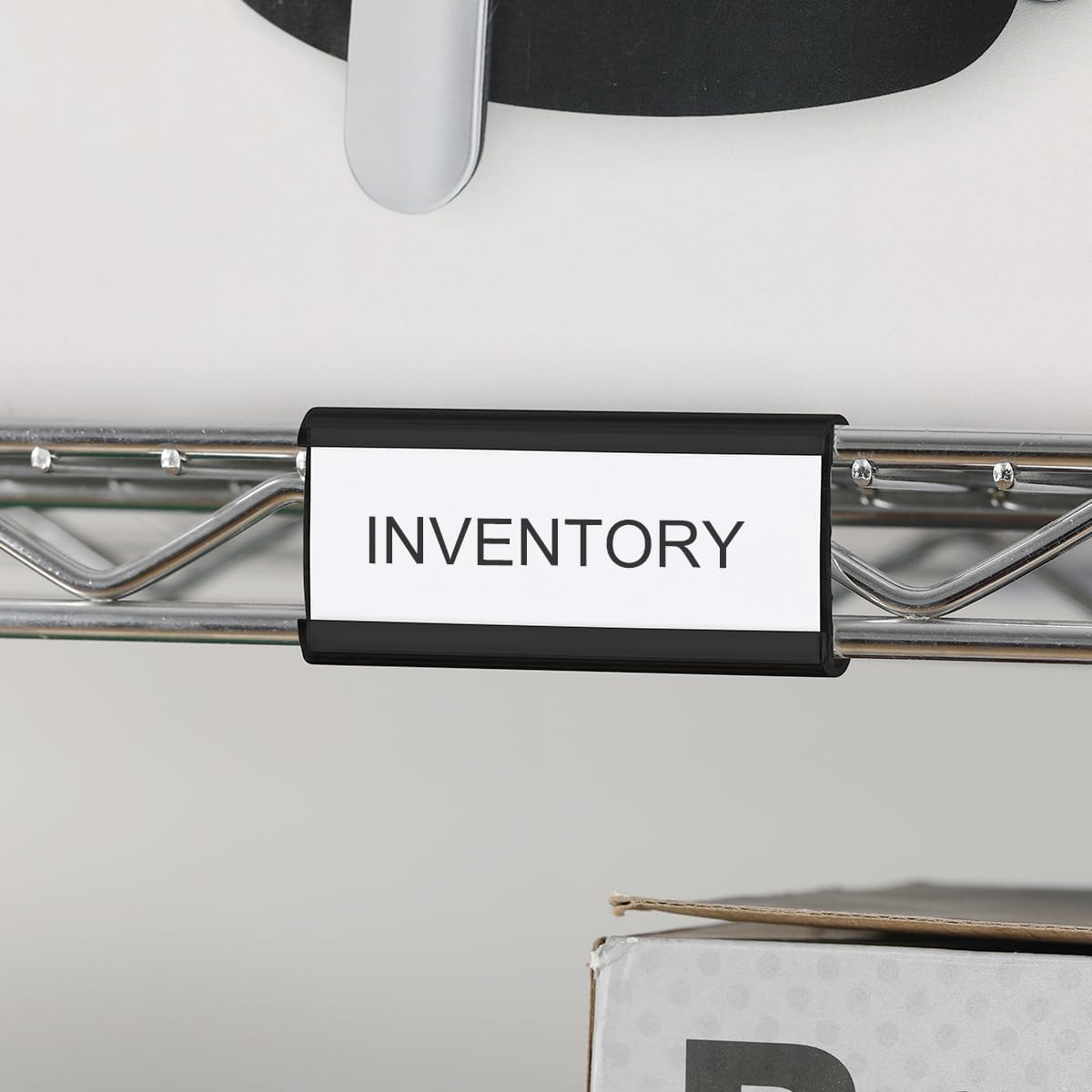 100Pcs Wire Shelf Label Holders with 100Pcs Label Paper Inserts, Plastic Wire Rack Label Holder Compatible with Metro and Nexel 1-1/4in Shelves, Label Area 3in Lx1.25in H