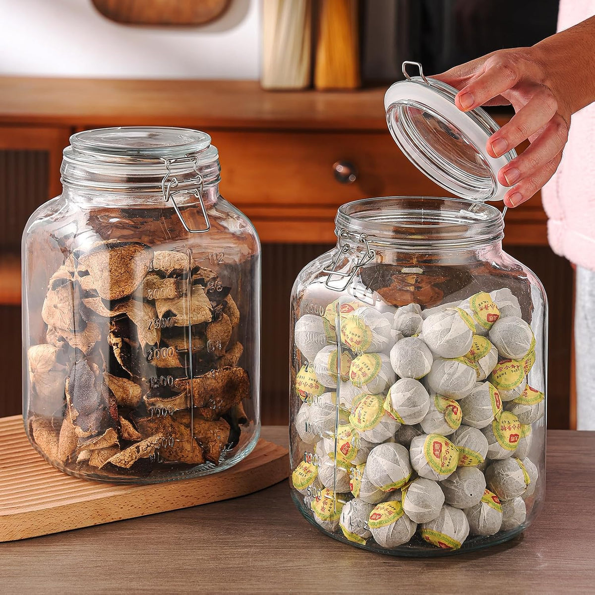 1.1 Gallon Large Glass Food Storage Jars with Airtight Lids,Set of 2 Square Wide Mouth Airtight Glass Storage Container,135oz Kitchen Mason Jar with Measurement Mark,for Flour Sugar Canning.
