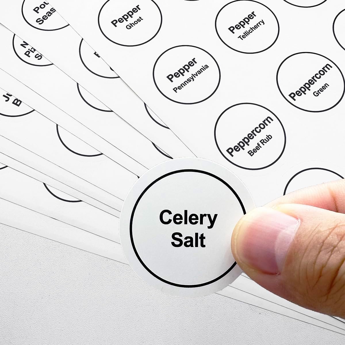 Spice Labels, 432Pcs Spice Labels Stickers 1.4in Waterproof Adhesive Round Preprinted Spice with Blank Label Black Tear Resistant Sticker for Kitchen Jars Caps Food Containers Spice Organizers