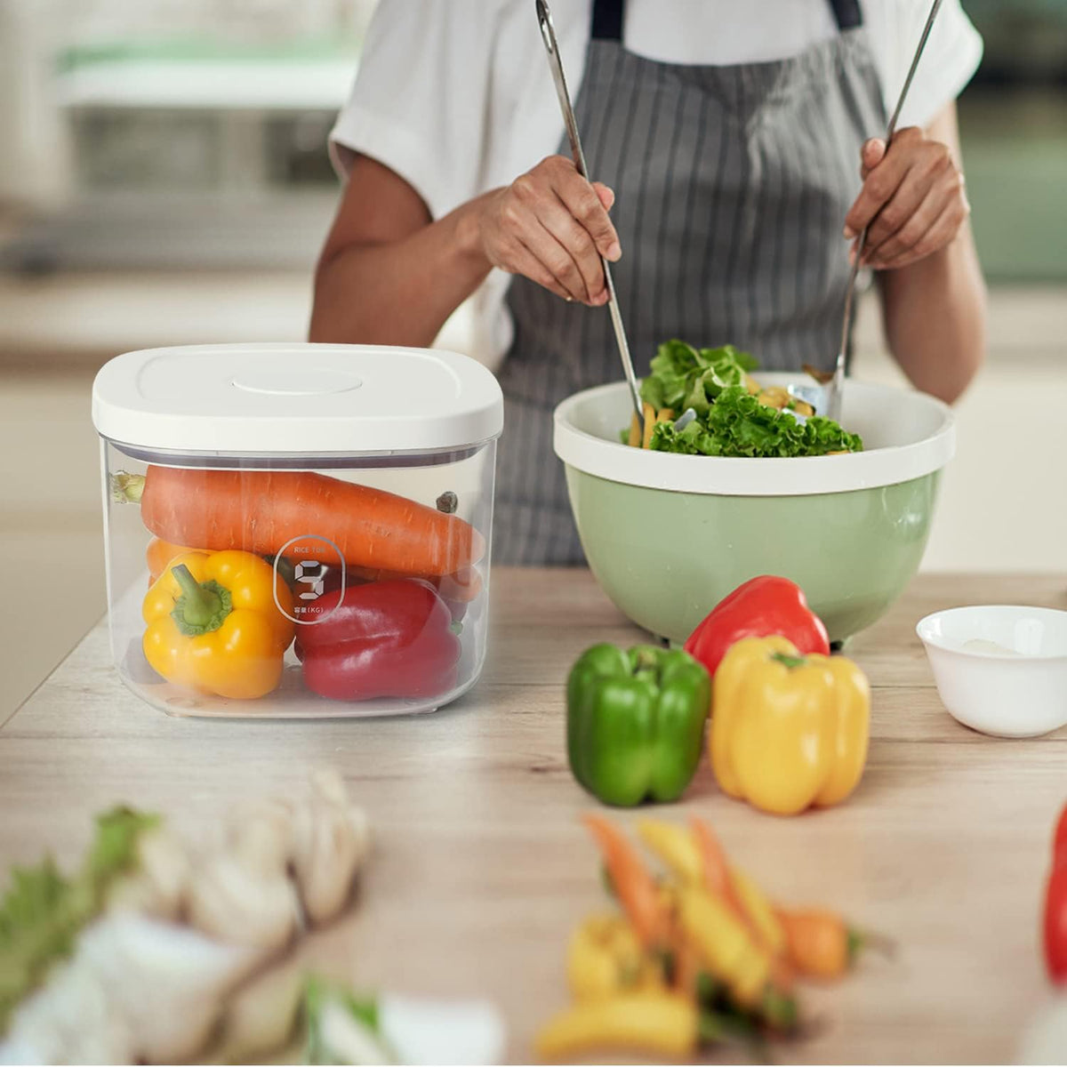 20-25 lbs Rice Dispenser,10.5 Qt/10 L/22-25 lbs Rice Container Storage with Measuring Cup & Brush Food Cereal Container Bins Household for Kitchen Pantry Organization (AY-10KG-WHITE)