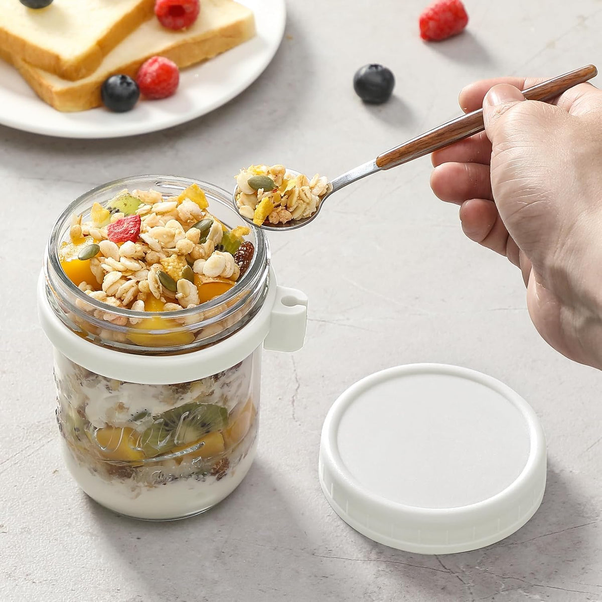 4 Pack Overnight Oats Containers with Lids and Spoons, 16 oz Glass Mason Jars with Airtight Lids, Overnight Oats Jars for Milk, Cereal, Fruit