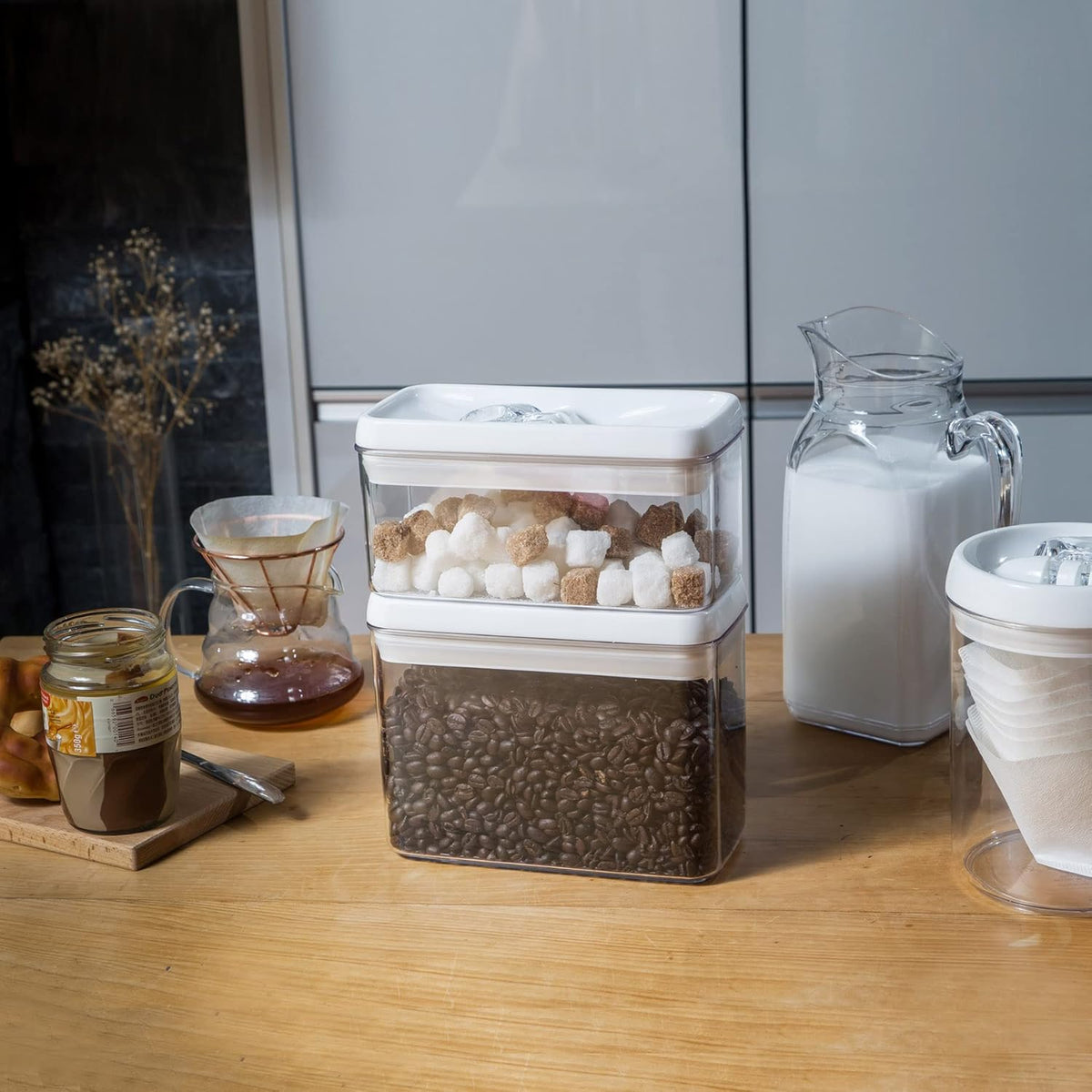 Felli Flip Tite Storage Container with Built-In Spoon & Airtight Lid 5” Large-M Ring Flip Top, Stackable Acrylic Canister for Sugar Flour Powder, Kitchen Pantry Organizer (1.8qt), 2 spoons