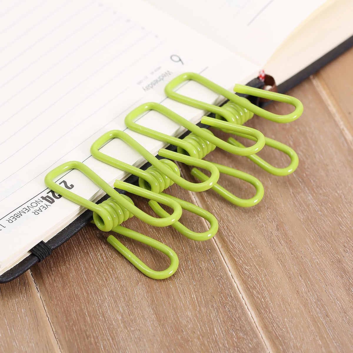 PVC-Coated Utility Clips, 2 Inch, 18 Pack, Green