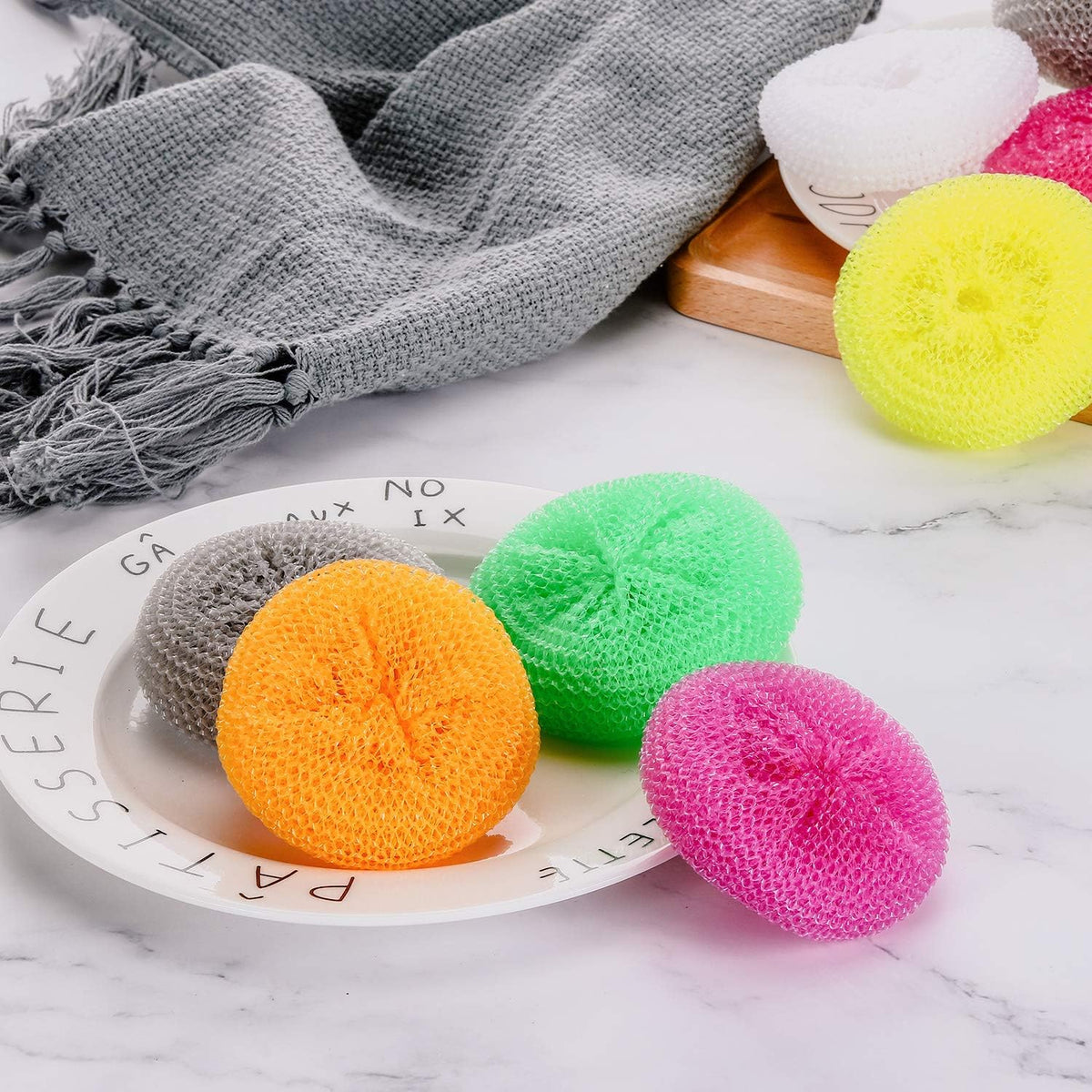 15 Pieces Plastic Dish Scrubbers, Nylon Mesh Pads, Rainbow Colors