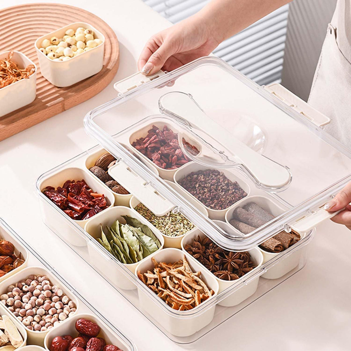 1.5L Fruit Storage Containers for Fridge with Removable Drain Tray