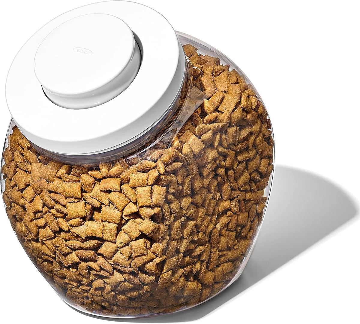 Good Grips Pet POP Container – 6.0 Qt/5.7 L with Half Scoop, Ideal for up to 6.5lbs of Dog Food or 4.5lbs of Cat Food, Airtight Dog and Cat Food Storage Container, BPA Free, Clear