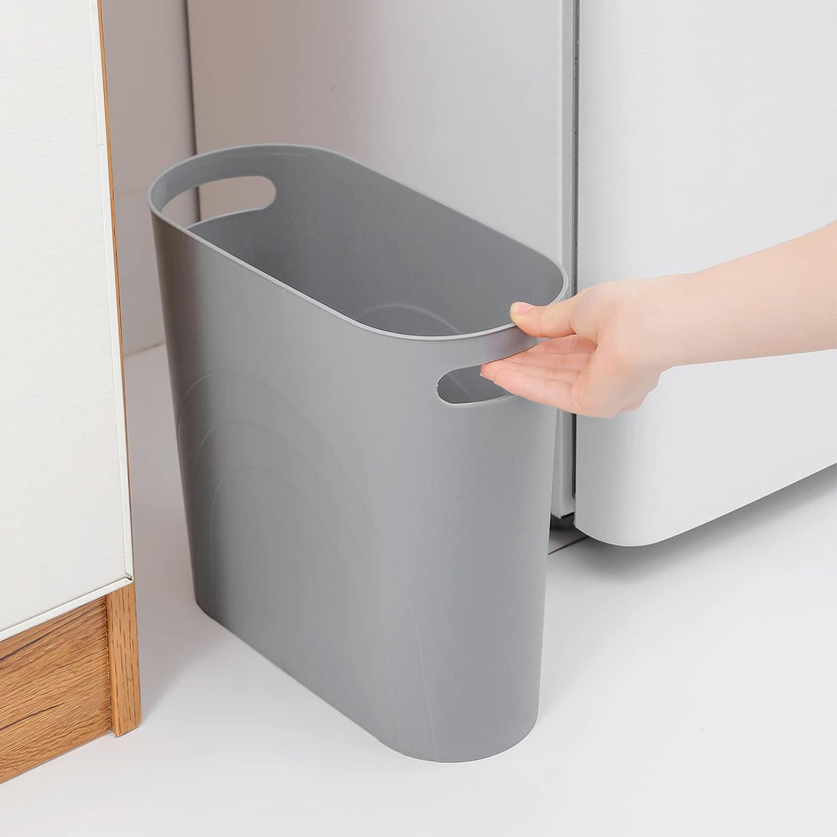 Small Trash Can, 3.5 Gallon Slim Garbage Can Plastic Waste Basket with Handles Container Bin for Narrow Spaces Bathroom, Bedroom, Kitchen, Office at Home, Black