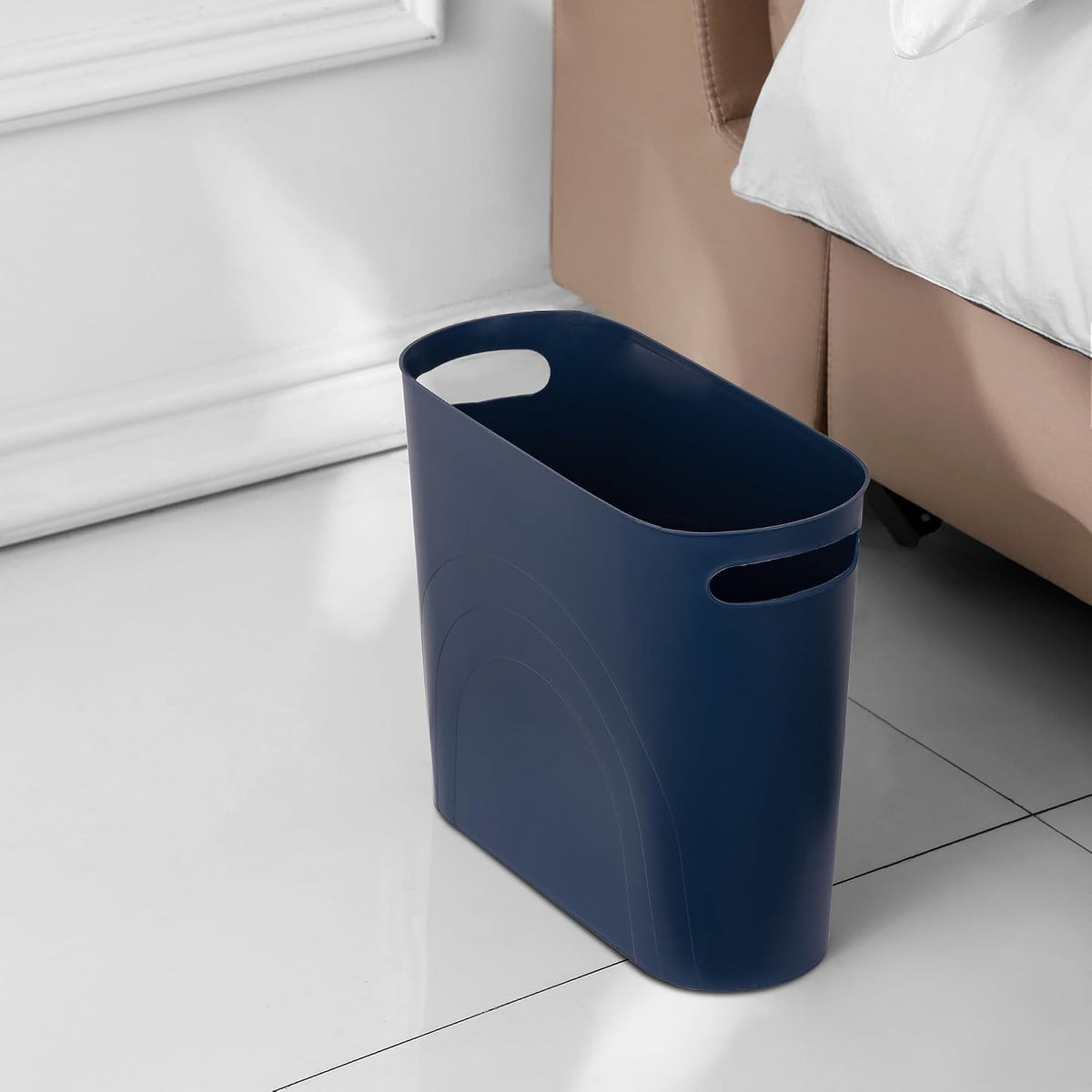 Small Trash Can, 3.5 Gallon Slim Garbage Can Plastic Waste Basket with Handles Container Bin for Narrow Spaces Bathroom, Bedroom, Kitchen, Office at Home, Black
