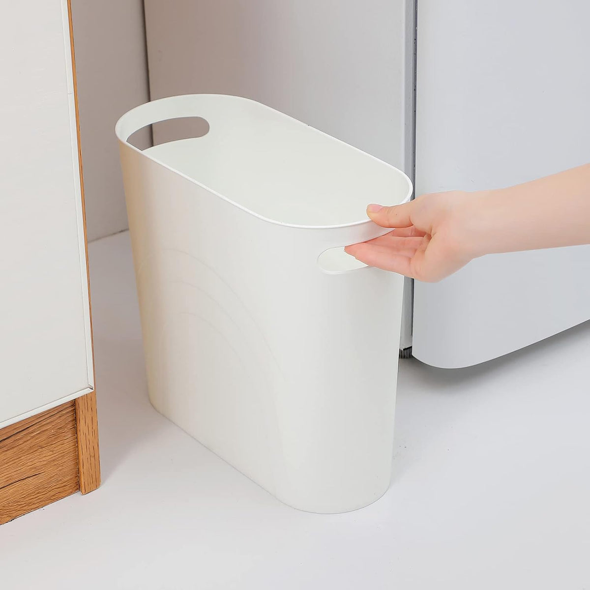 Small Trash Can, 3.5 Gallon Slim Garbage Can Plastic Waste Basket with Handles Container Bin for Narrow Spaces Bathroom, Bedroom, Kitchen, Office at Home, Black