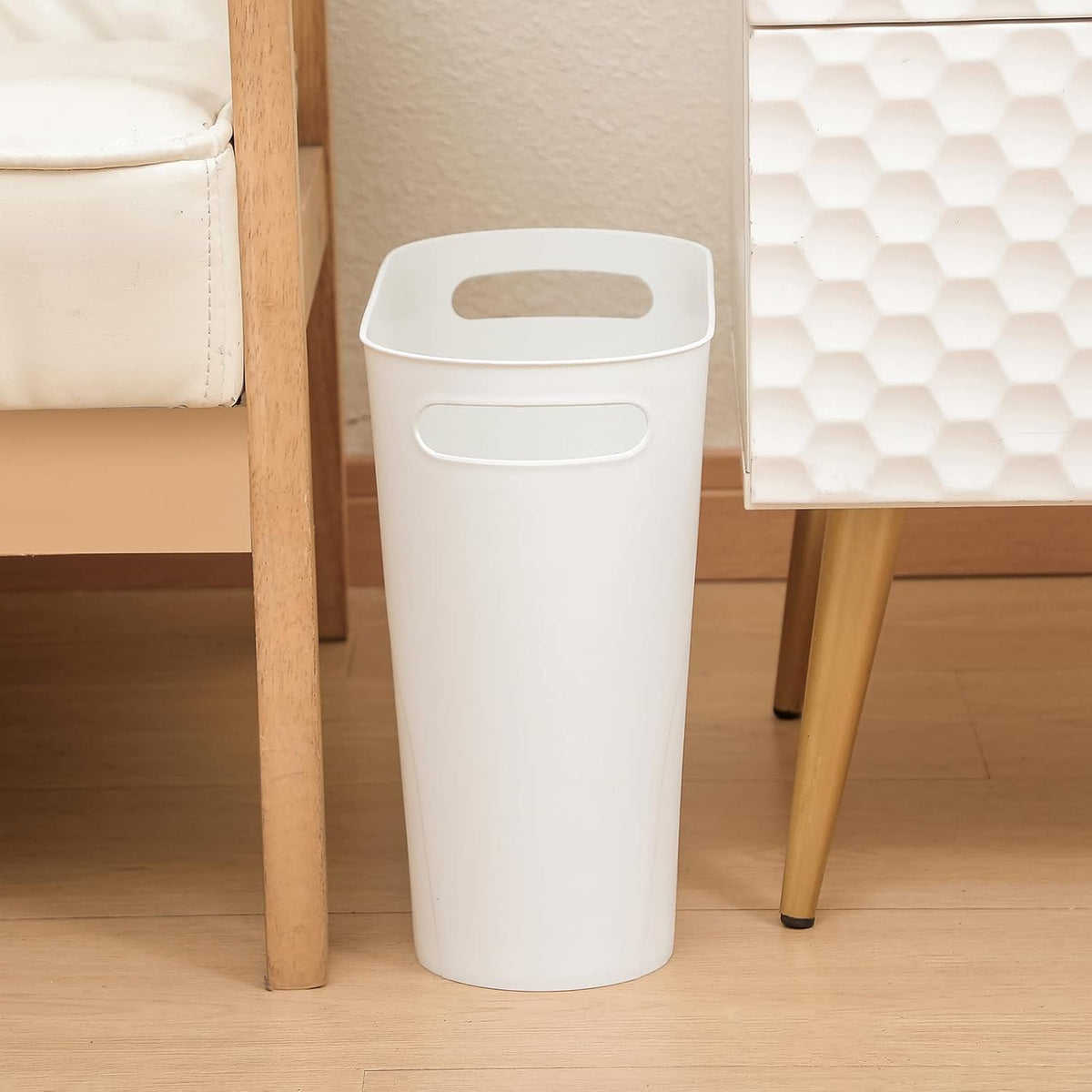 Small Trash Can, 3.5 Gallon Slim Garbage Can Plastic Waste Basket with Handles Container Bin for Narrow Spaces Bathroom, Bedroom, Kitchen, Office at Home, Black