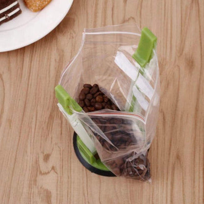 Adjustable Baggy Rack Stand for Food Prep/Ziplock Bag, Food Storage Bags Racks Holder Hand Free Storage Bag Clip for Food Prep Bag Plastic Freezer Bags Kitchen Gadget(Green)