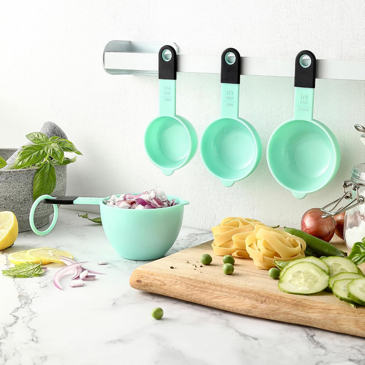 Black Magnetic Measuring Cups & Spoons - 9 pcs - Nesting Design