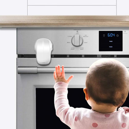 Child Safety Heat-Resistant Oven Door Lock, Oven Front Lock for Kids Easy to Install, Use Adhesive,No Screws or Drill (1 Pack,Clear-Black)(ONLY for Flat Surface)