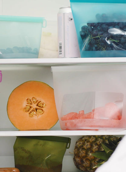 Reusable Silicone Food Storage Bags (Set of 4), Dishwasher Oven Microwave Freezer Safe, Eco-Friendly 100% Platinum, Leakproof Sous Vide Bags, Premium Lunch Containers, 2 Snack 2 Sandwich, Mixed